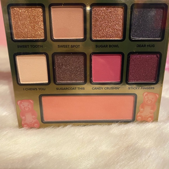 Too Faced Yummy Gummy Limited Edition Collection Makeup Set - Picture 4 of 4
